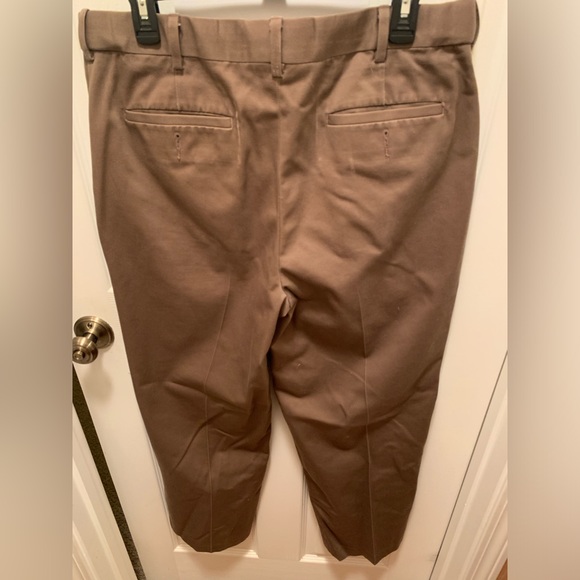Brown Croft & Barrow 34/30 Dress Pants - Picture 2 of 4